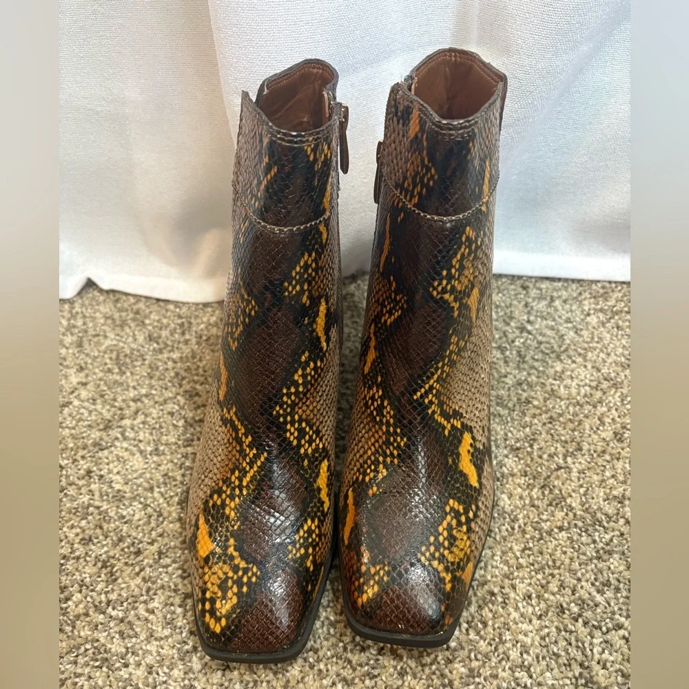 Franco Sarto ‘Generous’ Snake Skin Heel Ankle Boots Booties‎ Size 8.5 EUC